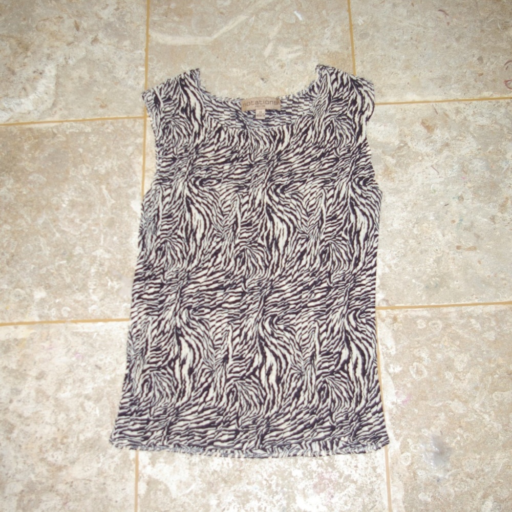 Notations Sleeveles  Print Black and Gold Blouse